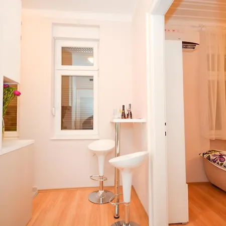 Apartment Mina Belgrade Exterior photo