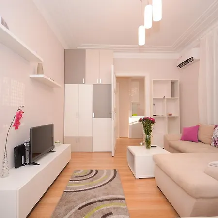 Apartment Mina Belgrade Exterior photo