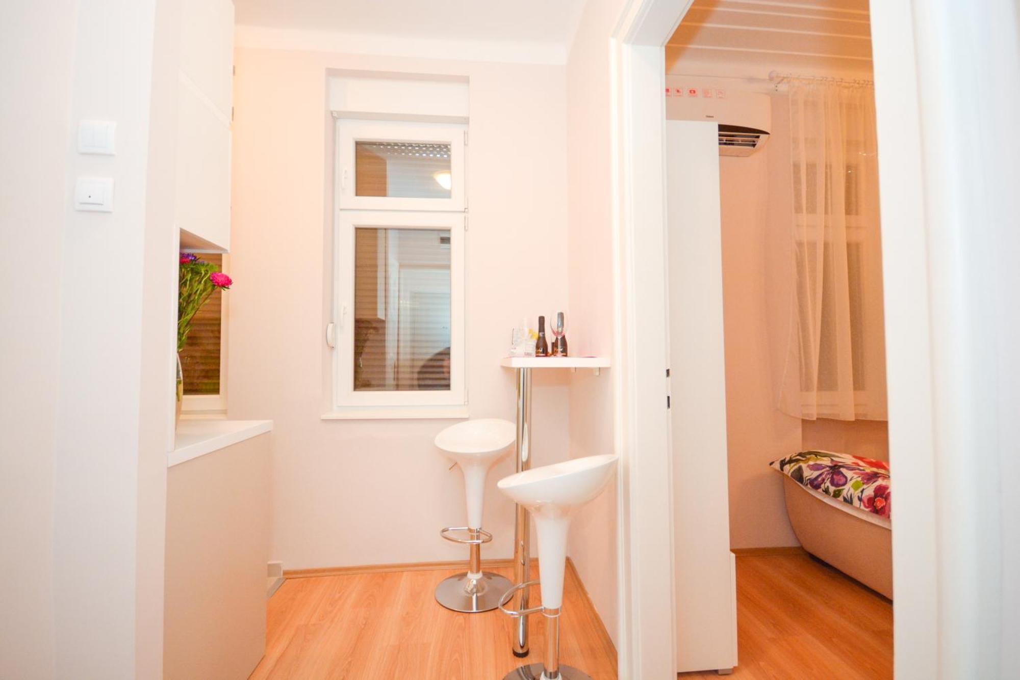 Mina Apartment